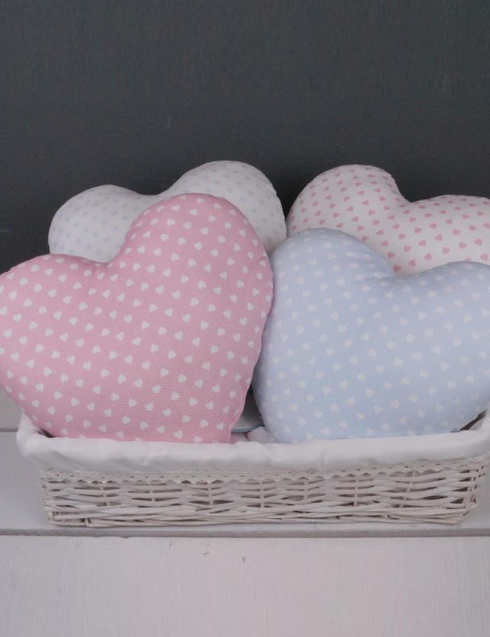 Cojín infantil corazón reversible varios colores 30*30 cms